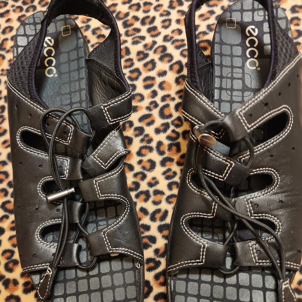 Ecco Black Leather Casual Lace-Up Sandals Sz 40/9